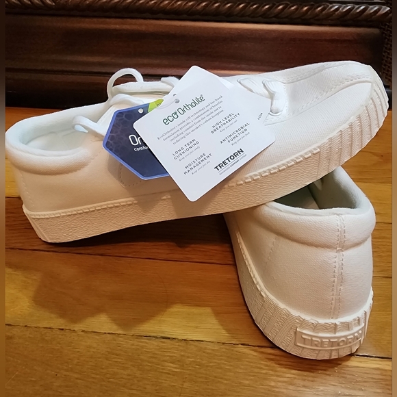 Women's White Canvas TRETORN Sneakers Size 8 NWT - Picture 4 of 6